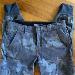Prana Sky Canyon Jogger Pants 7/8 Womens Gravel Camo Gray Size 2